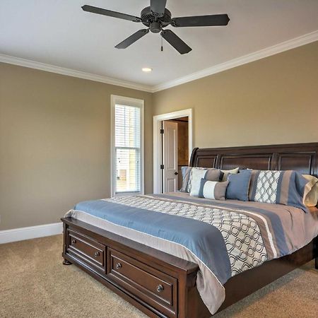 Spacious Family-Friendly Retreat With Winter Rates! Greensboro Luaran gambar